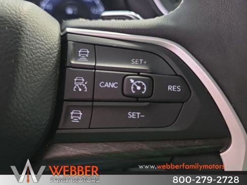 Used 2023 Jeep Grand Cherokee L Limited w/ Black Appearance Package AWD/4WD image 33