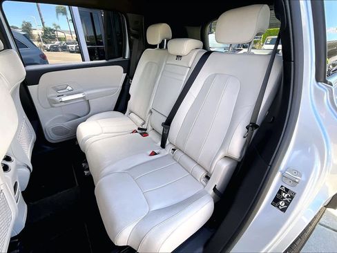 Used 2025 Mercedes-Benz GLB 250 image 20