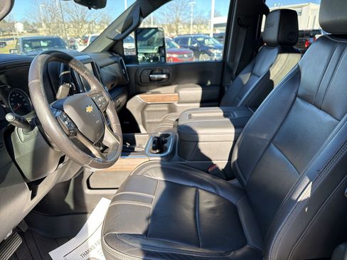 Certified 2022 Chevrolet Silverado 2500 High Country w/ Technology Package image 16