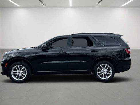 Used 2023 Dodge Durango GT image 3