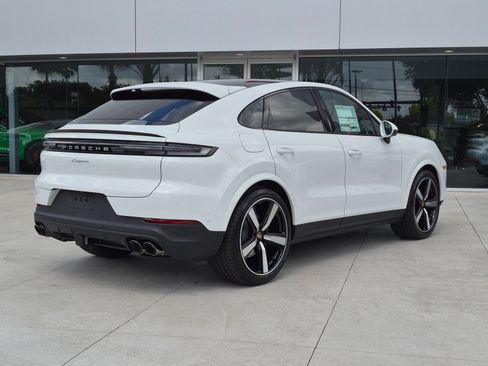 New 2026 Porsche Cayenne Coupe AWD/4WD image 9