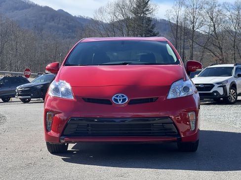Used 2015 Toyota Prius Four image 25