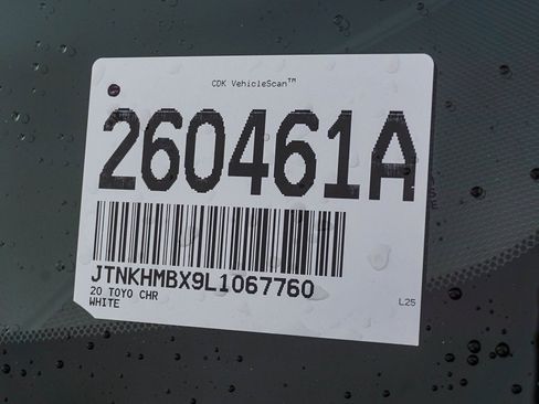 Used 2020 Toyota C-HR XLE image 27