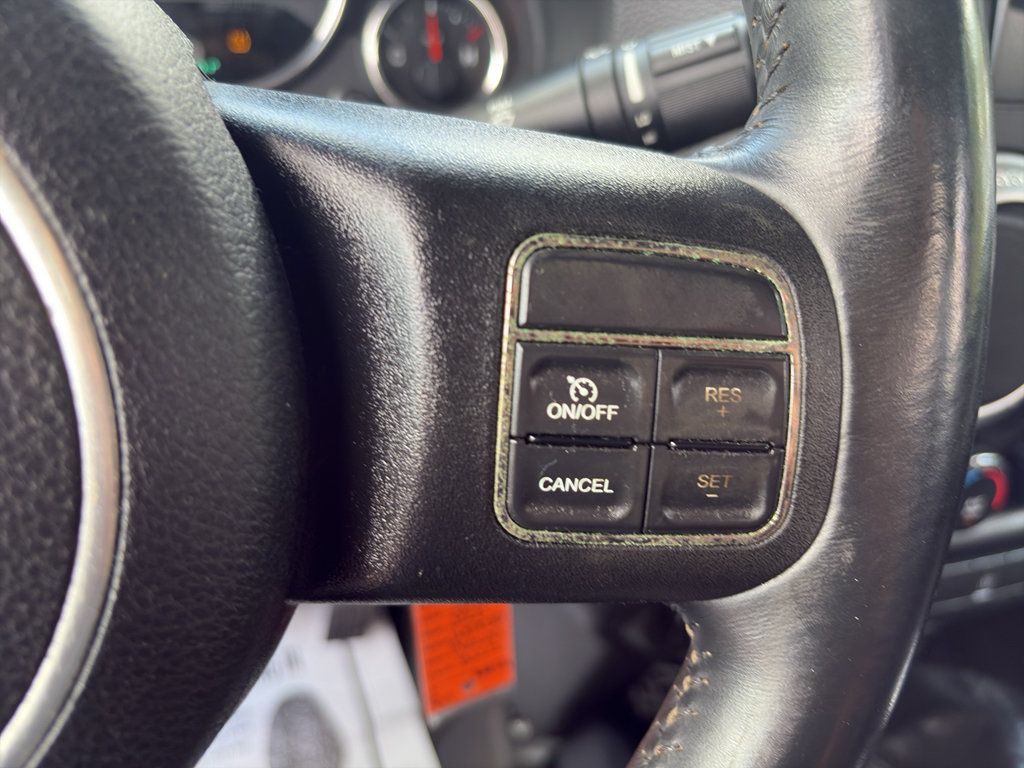 Used 2013 Jeep Wrangler Rubicon AWD/4WD image 12