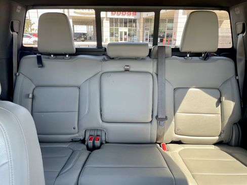 Used 2020 GMC Sierra 1500 SLT image 23