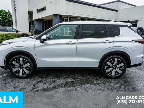 Used 2025 Mitsubishi Outlander SE FWD image 7