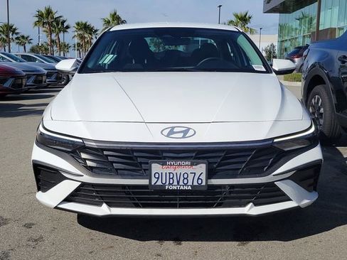 Used 2025 Hyundai Elantra Hybrid FWD image 23