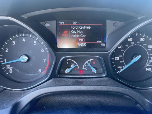 Used 2017 Ford Focus Titanium w/ Titanium Technology Package image 29