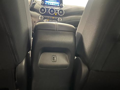 Used 2025 Nissan Sentra SV FWD image 44