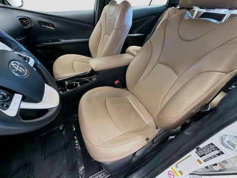 Used 2017 Toyota Prius Prime Plus FWD image 11