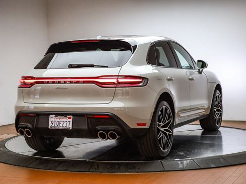 Used 2025 Porsche Macan image 6