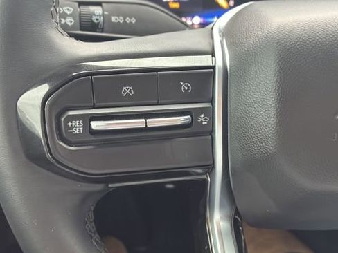 Certified 2024 Chevrolet Colorado LT w/ LT Convenience Package image 23