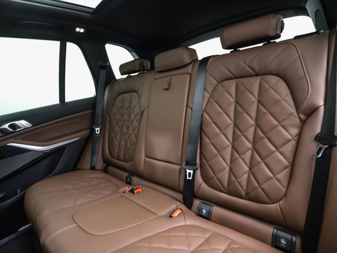 New 2026 BMW X5 M60i w/ Climate Comfort Package image 24