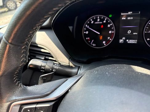 Used 2022 Subaru Outback Premium AWD/4WD image 19