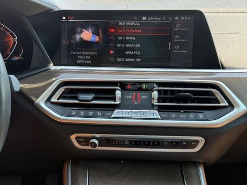 Used 2022 BMW X5 xDrive40i w/ Luxury Seating Package AWD/4WD image 12