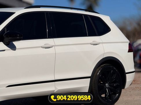Used 2021 Volkswagen Tiguan SE FWD image 3