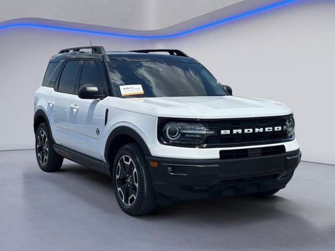 Certified 2024 Ford Bronco Sport Outer Banks w/ Tech Package AWD/4WD image 5