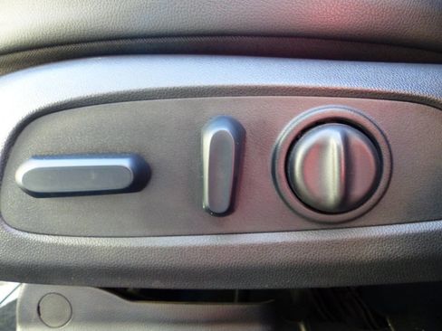 Used 2024 Chevrolet TrailBlazer RS w/ Driver Confidence Package image 22