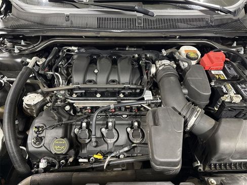 Used 2018 Ford Taurus SEL w/ Equipment Group 201A image 25