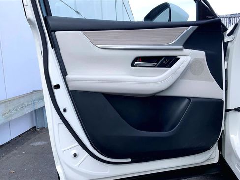 Used 2024 MAZDA CX-90 Plug-In Hybrid w/ Premium Plus image 21