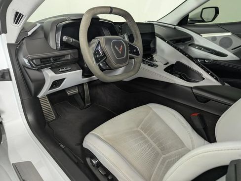 Used 2024 Chevrolet Corvette Stingray Premium Conv w/ Z51 Performance Package RWD image 12
