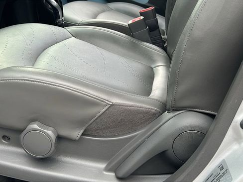 Used 2014 Chevrolet Spark LT image 18