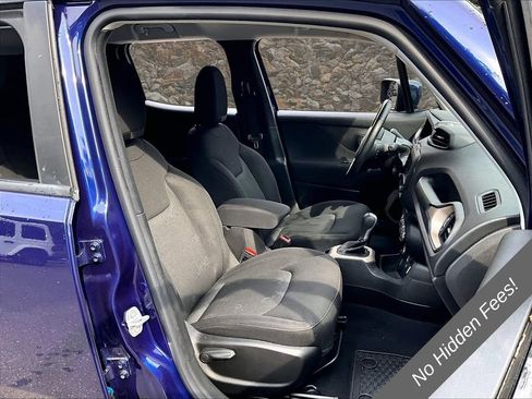 Used 2017 Jeep Renegade Latitude AWD/4WD image 7