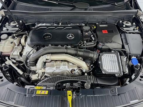 Certified 2025 Mercedes-Benz GLB 250 image 12