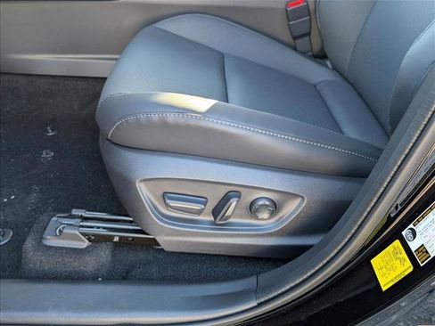 New 2025 Toyota Crown Signia image 4