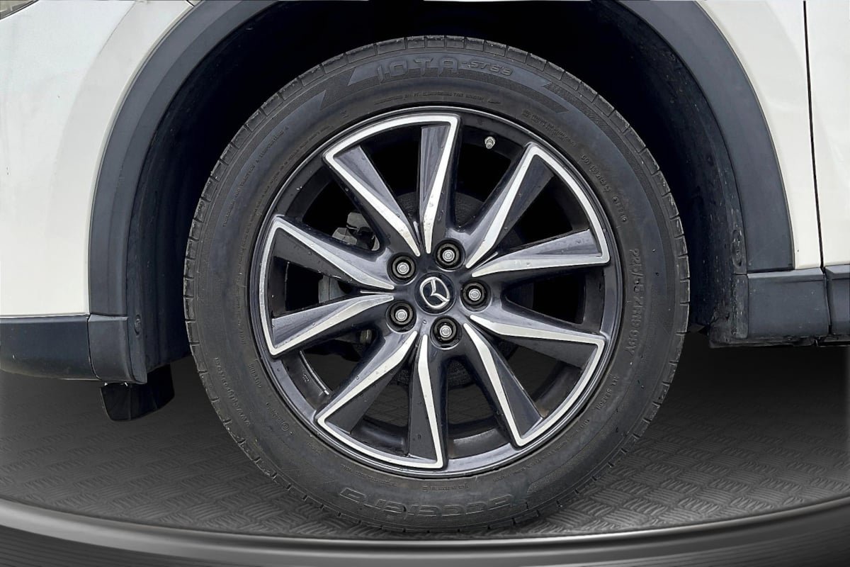 Used 2018 MAZDA CX-5 Touring FWD image 9