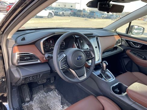 Used 2025 Subaru Outback Touring w/ Popular Package #2 image 7