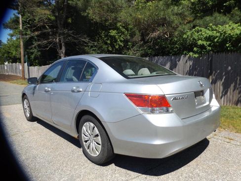 Used 2010 Honda Accord LX image 3