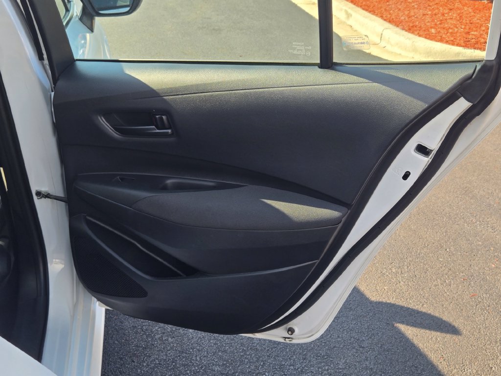 Used 2022 Toyota Corolla LE FWD image 10