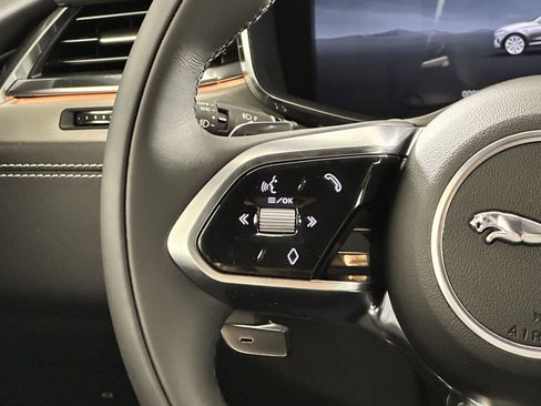 Used 2026 Jaguar F-PACE R-Dynamic S image 15