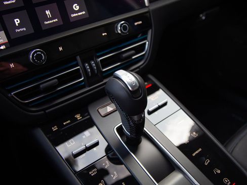 Certified 2026 Porsche Macan GTS AWD/4WD image 14