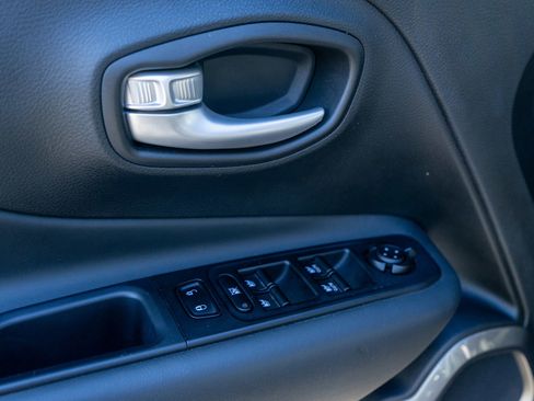 Used 2023 Jeep Renegade Limited w/ Limited Elite Group image 14