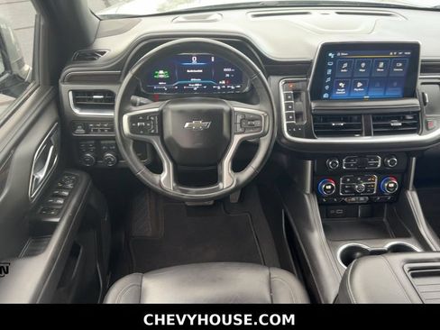 Used 2024 Chevrolet Suburban Z71 w/ Luxury Package AWD/4WD image 13
