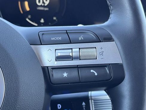 Certified 2025 Hyundai Tucson Limited image 32