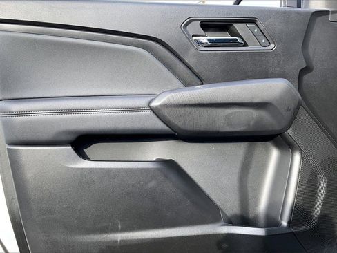 Used 2024 Chevrolet Colorado LT image 25