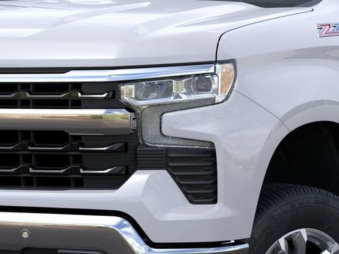 New 2026 Chevrolet Silverado 1500 LT w/ Z71 Off-Road Package AWD/4WD image 11