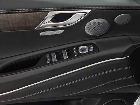 Used 2025 Genesis GV80 2.5T Prestige image 24