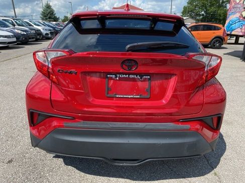 Used 2021 Toyota C-HR XLE image 5