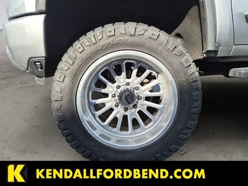 Used 2024 Chevrolet Silverado 3500 High Country AWD/4WD image 9