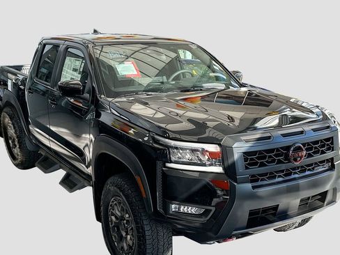 New 2026 Nissan Frontier PRO-4X w/ Pro-4x Convenience Package image 1
