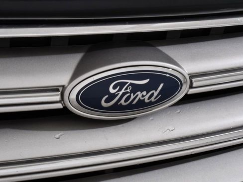 Used 2019 Ford Escape SEL image 21