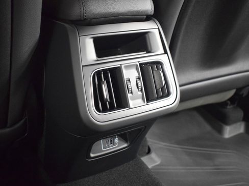 Certified 2024 Maserati Grecale GT image 22