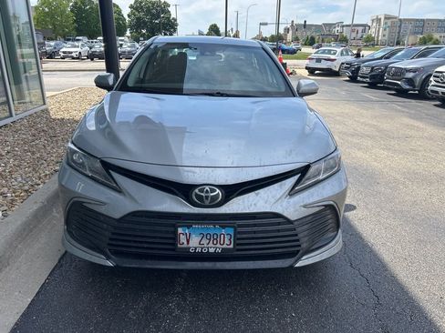 Used 2021 Toyota Camry LE AWD/4WD image 8