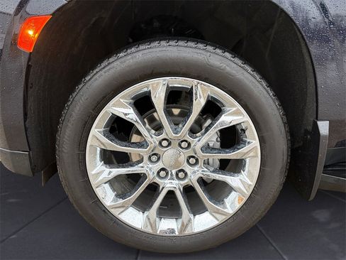 Used 2023 GMC Yukon SLT image 14