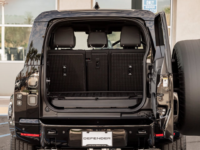 New 2026 Land Rover Defender 90 V8 AWD/4WD image 29