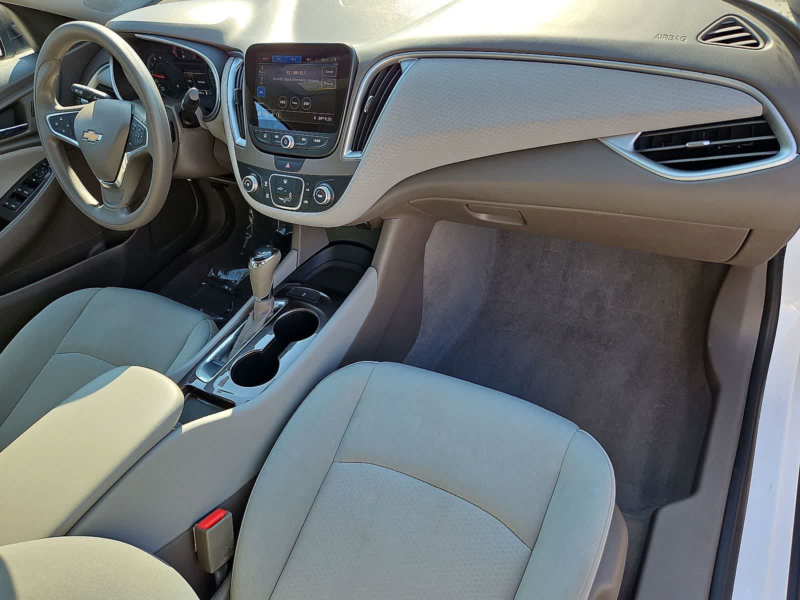 Certified 2019 Chevrolet Malibu LS FWD image 32